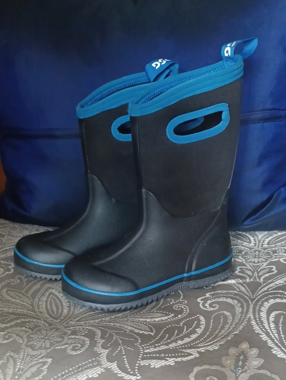 DSG Kids Black and Blue Snowbound Winter Boots, Size13